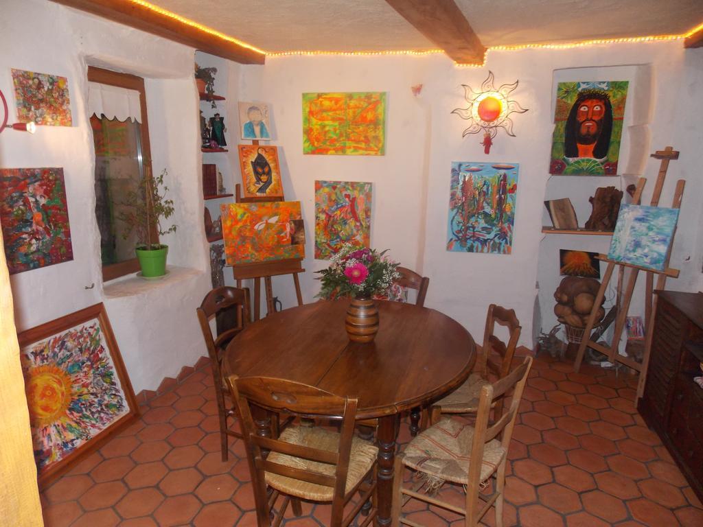 La Maison Du Bonheur Aups Esterno foto