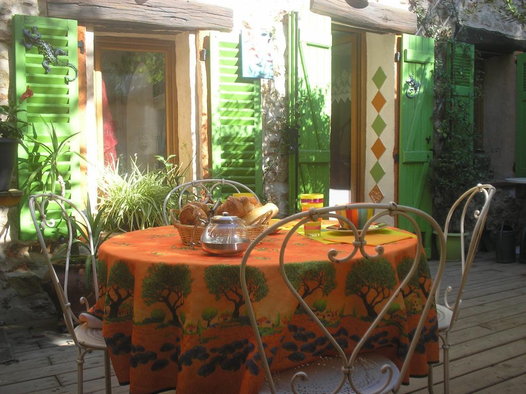 La Maison Du Bonheur Aups Esterno foto
